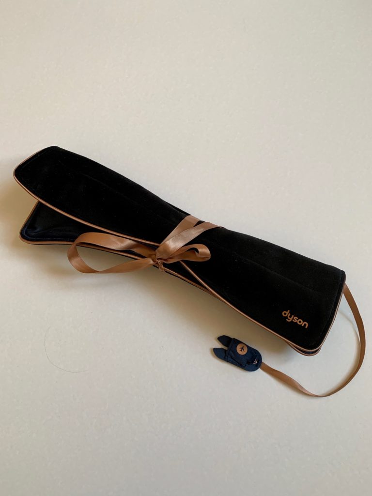 Hair straightener Dyson Corrale unboxing case